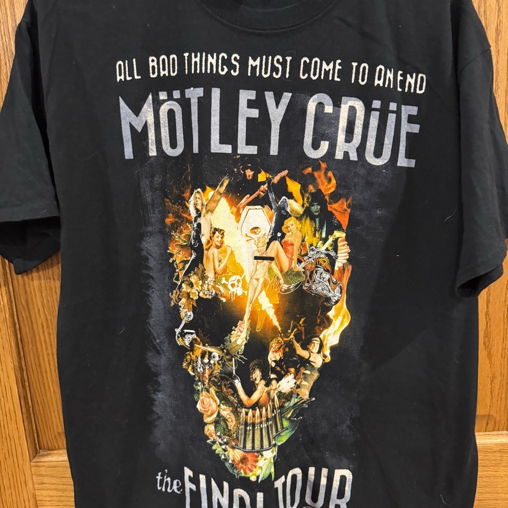 Motley Crüe The Final Tour 2014 Black Band Tee Shirt Size L - Picture 2 of 5